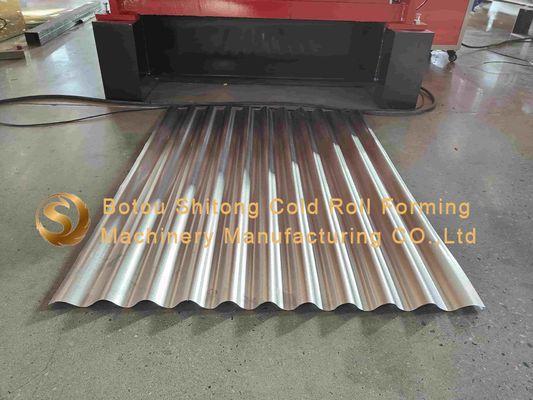 0.4-0.6mm Thickness 11 Stations Corrugated Sheet Roll Forming Machine 380V/50Hz/3Phase Voltage